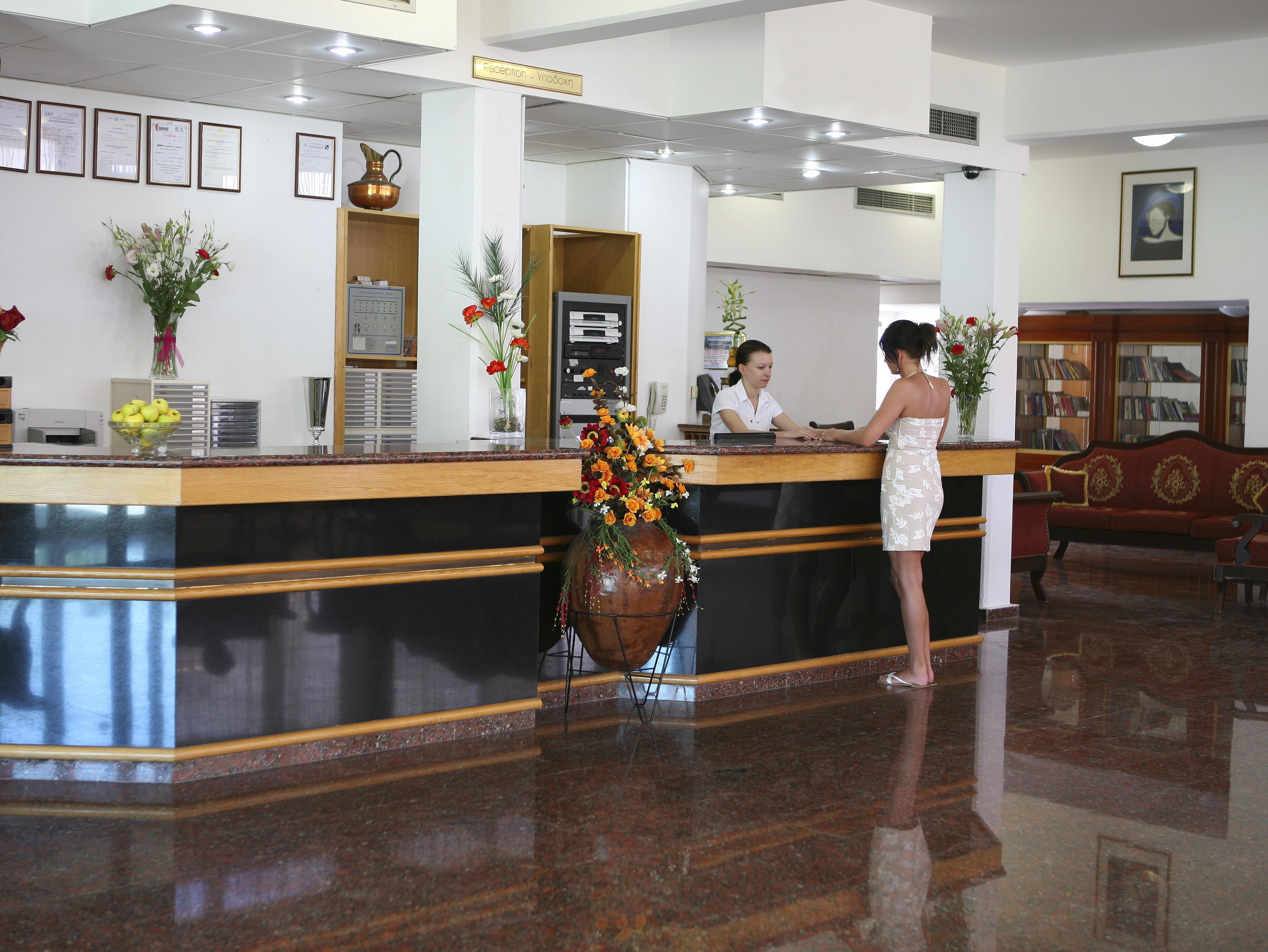 Corallia Beach Hotel Apartments Коръл бей Екстериор снимка