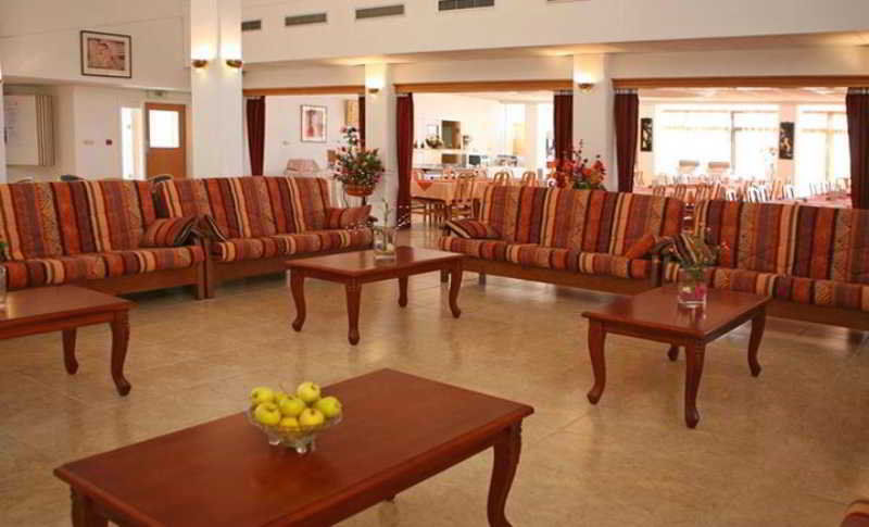 Corallia Beach Hotel Apartments Коръл бей Екстериор снимка
