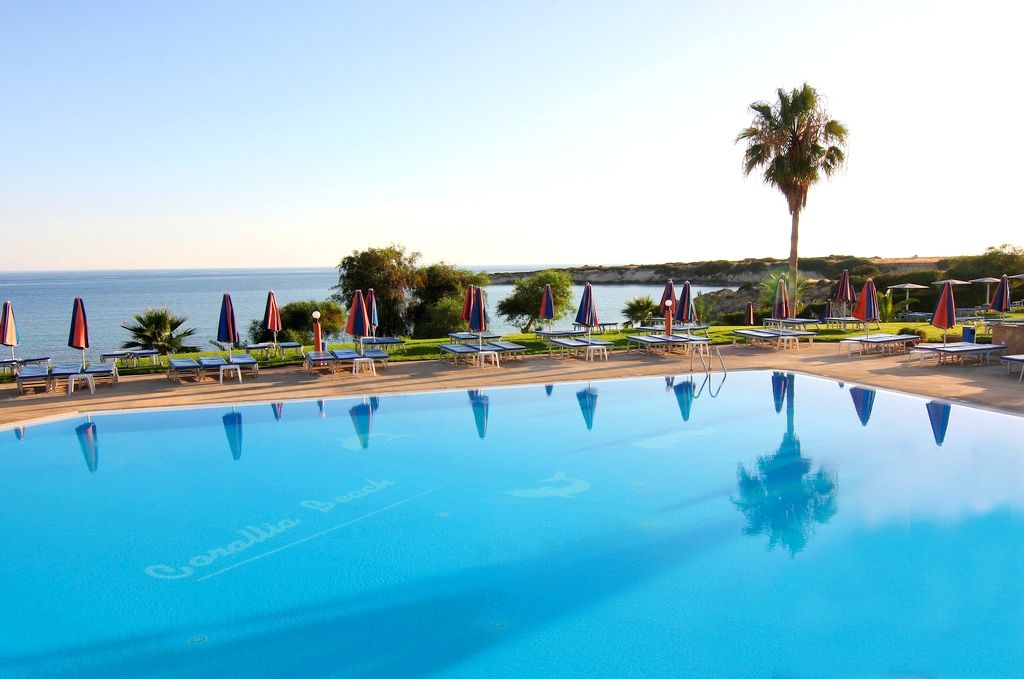 Corallia Beach Hotel Apartments Коръл бей Екстериор снимка