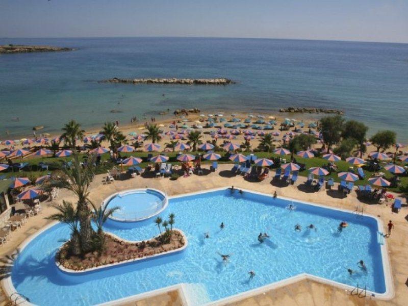 Corallia Beach Hotel Apartments Коръл бей Екстериор снимка