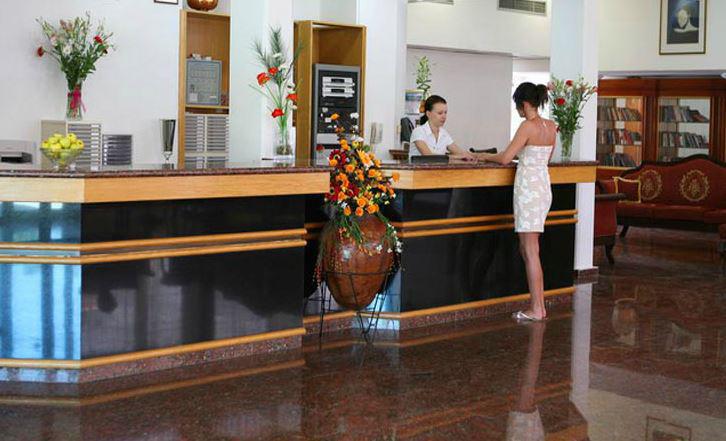 Corallia Beach Hotel Apartments Коръл бей Екстериор снимка